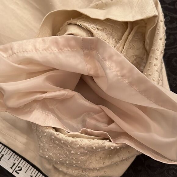 Larry Levine NWT linen lined cropped pants beautiful embroidery at the hem - Picture 8 of 13